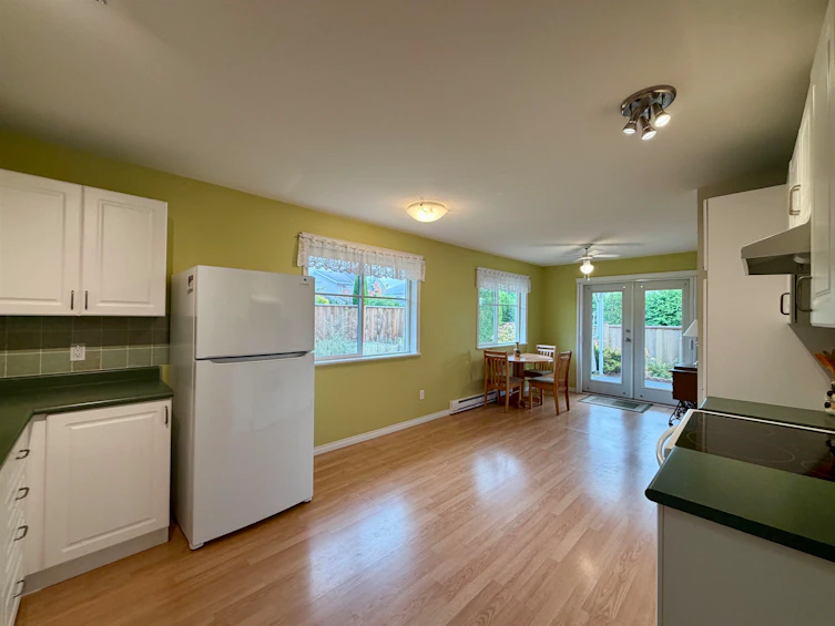 6317 Williams Place, Sechelt, BC, V7Z 0M6 - 11