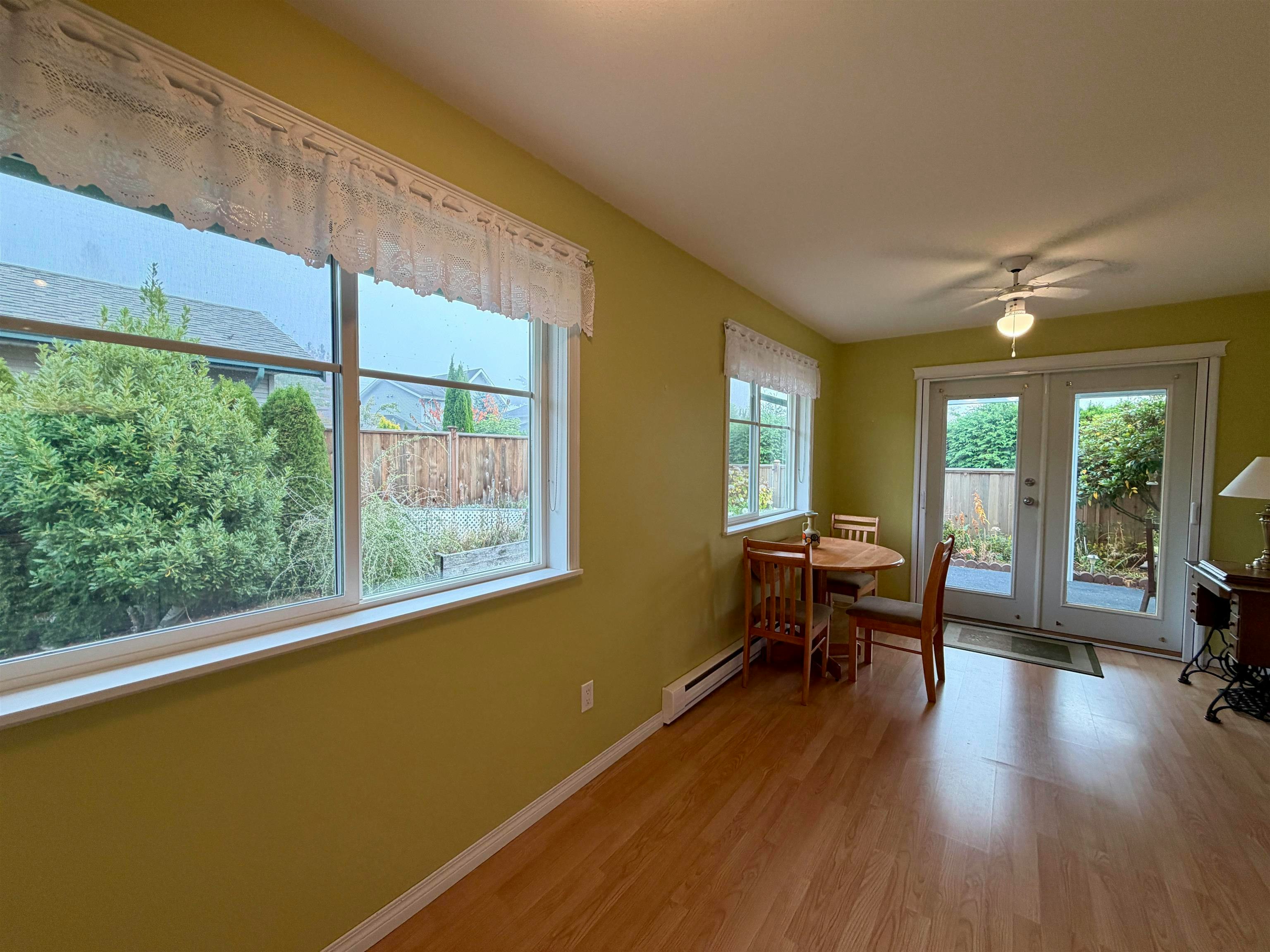 6317 Williams Place, Sechelt, BC, V7Z 0M6 - 13