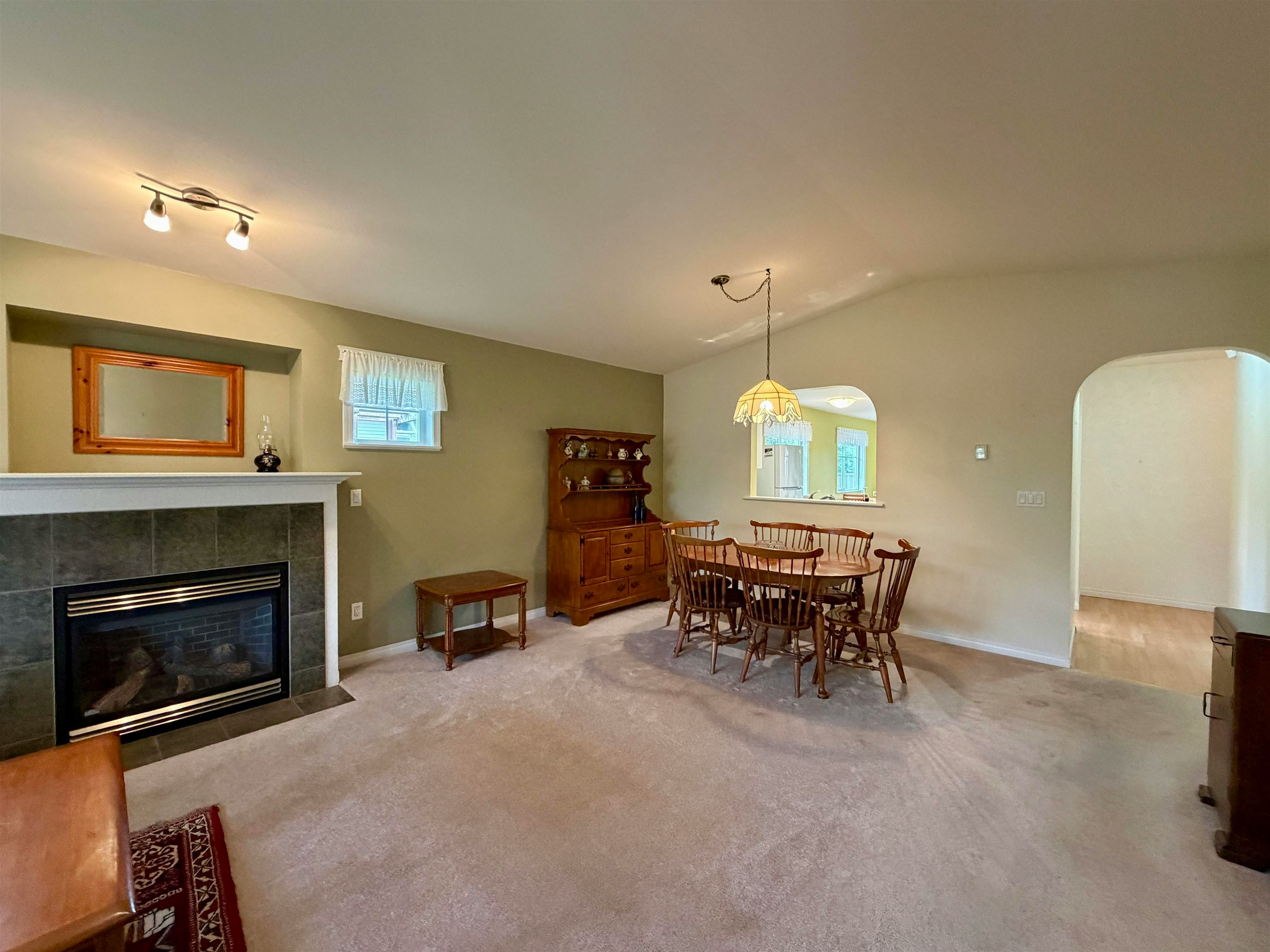 6317 Williams Place, Sechelt, BC, V7Z 0M6 - 6