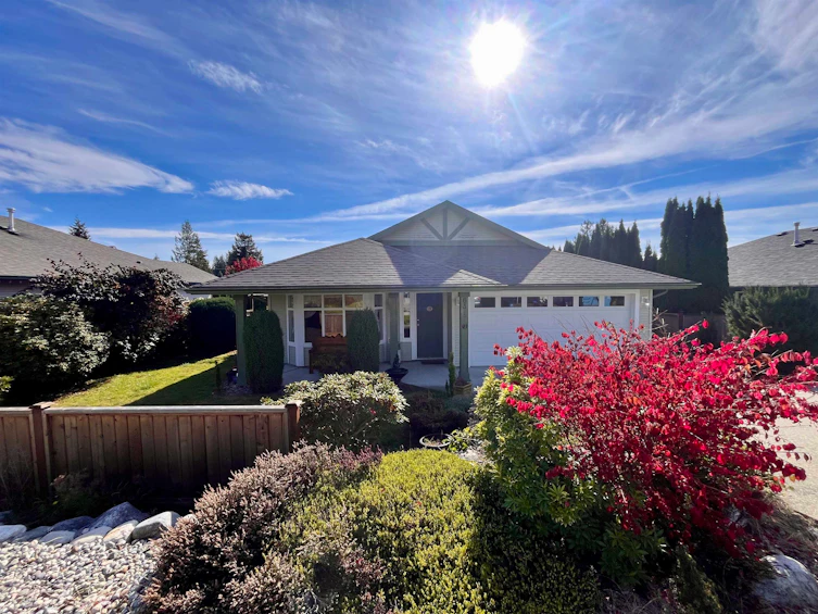 6317 Williams Place, Sechelt, BC, V7Z 0M6