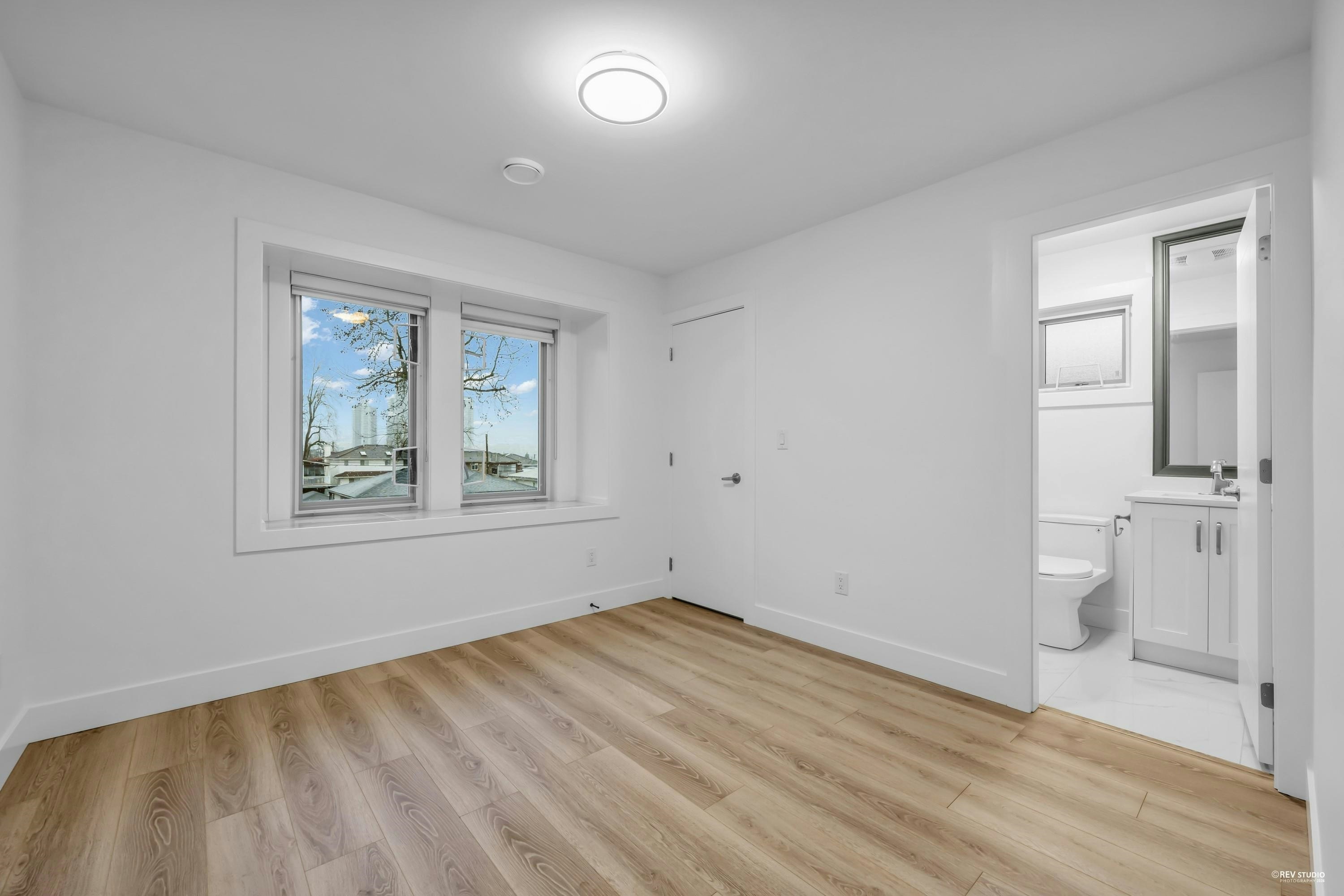 4267 Parker Street, Burnaby, BC, V5C 3C4 - 24