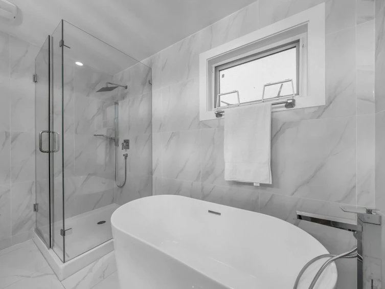 4267 Parker Street, Burnaby, BC, V5C 3C4 - 23