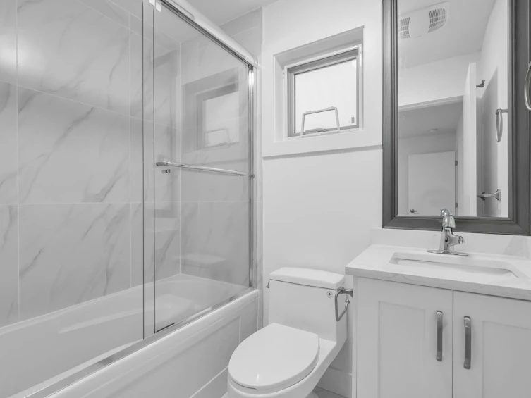 4267 Parker Street, Burnaby, BC, V5C 3C4 - 25