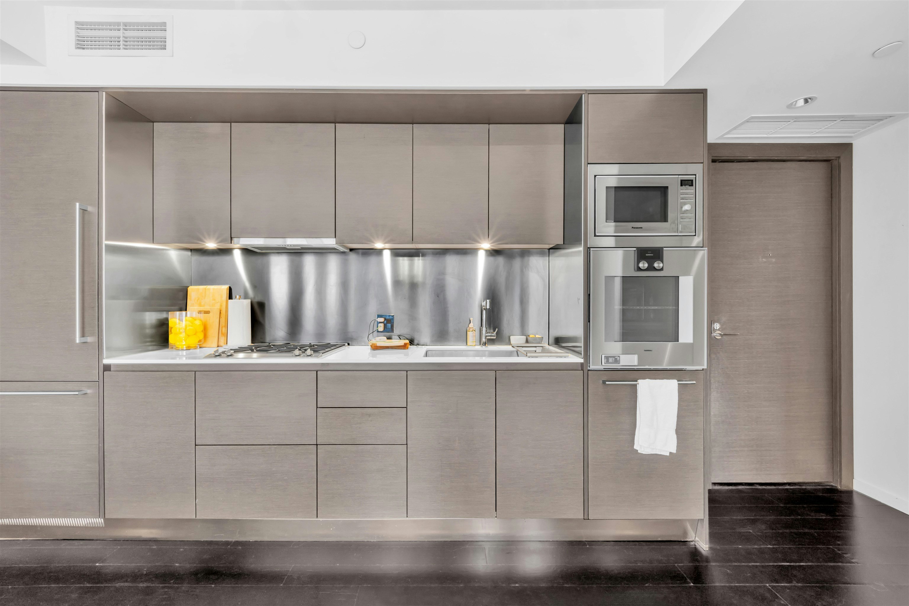 2305-1151 W Georgia Street, Vancouver, BC, V6E 0B3 - 12