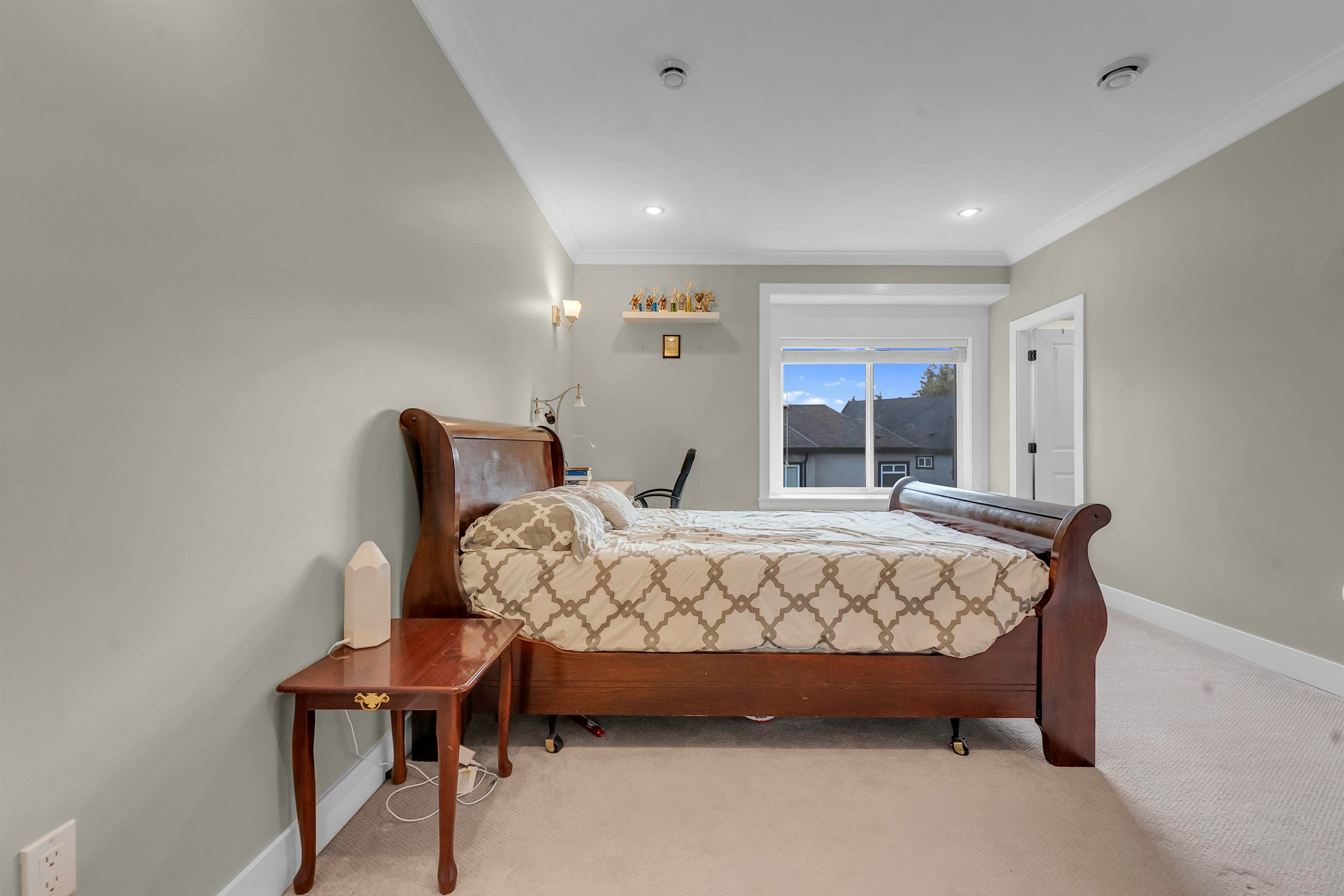 15648 82 Avenue, Surrey, BC, V4N 0R8 - 15