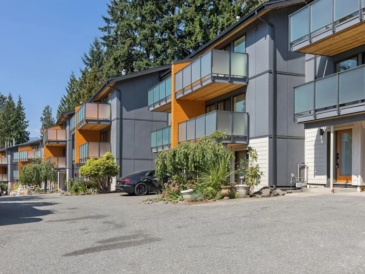 1084 Lillooet Road, North Vancouver, BC, V7J 2H8 - 4