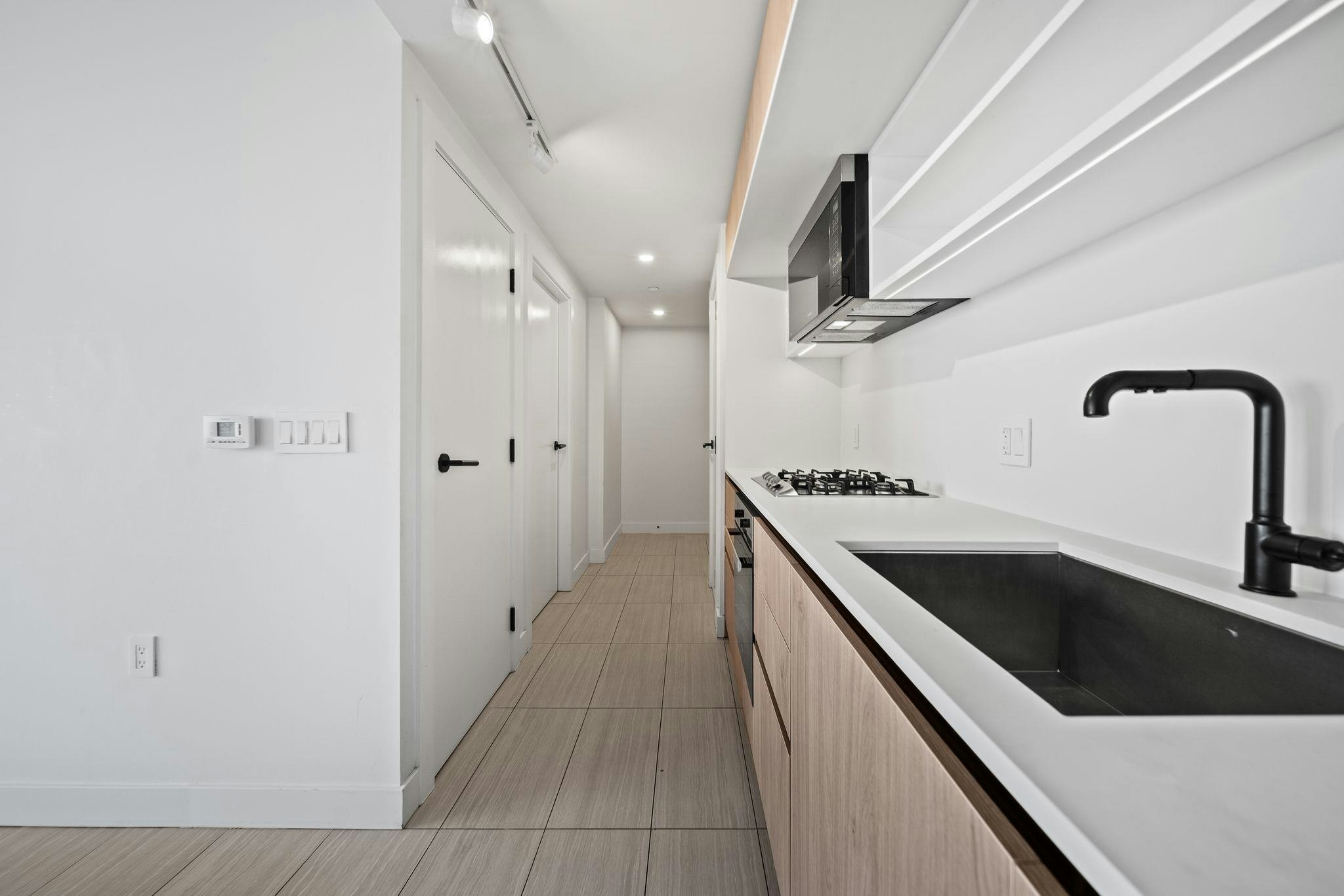 2504-5058 Joyce Street, Vancouver, BC, V5R 0J9 - 2