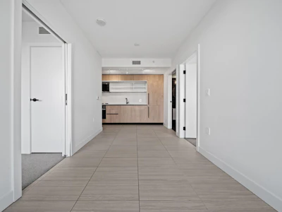 2504-5058 Joyce Street - 4