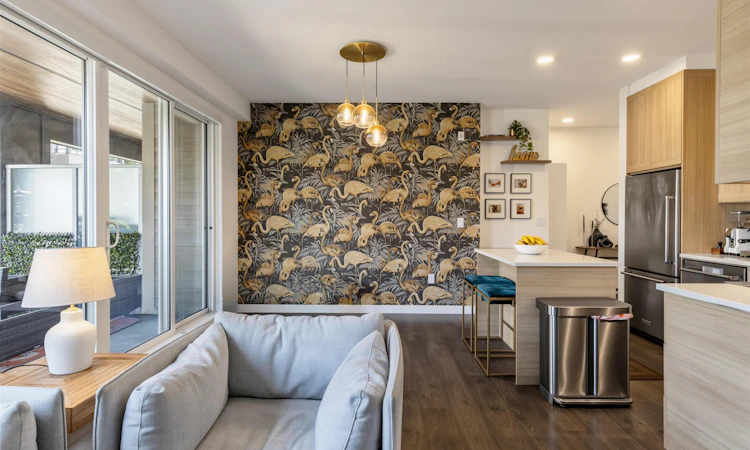 204-7133 14th Avenue