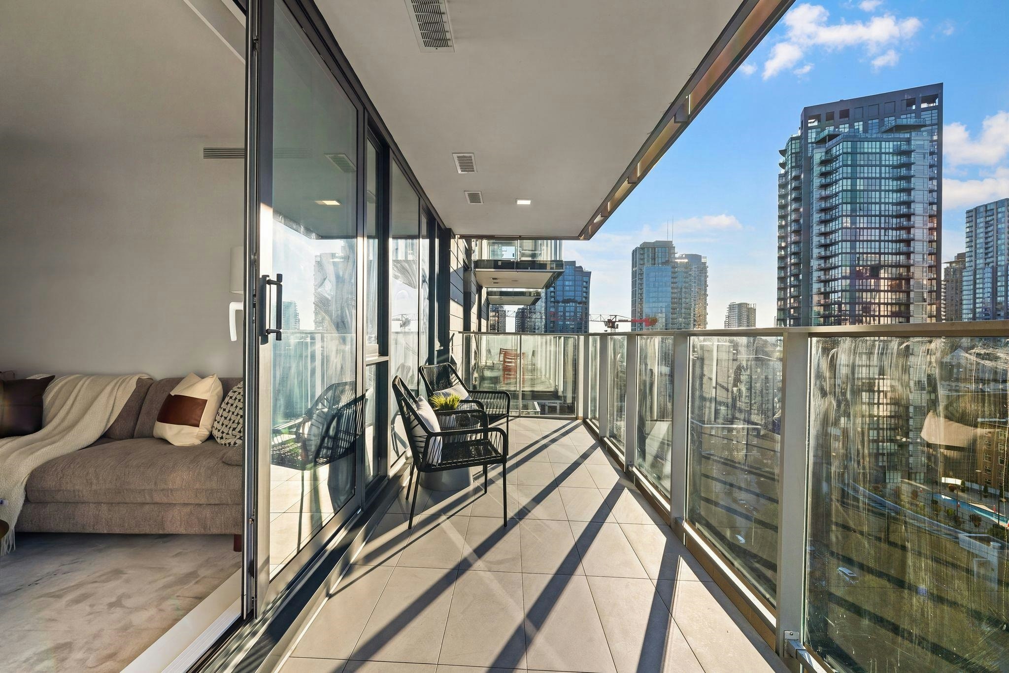 1610-1111 Richards Street, Vancouver, BC, V6B 0S3