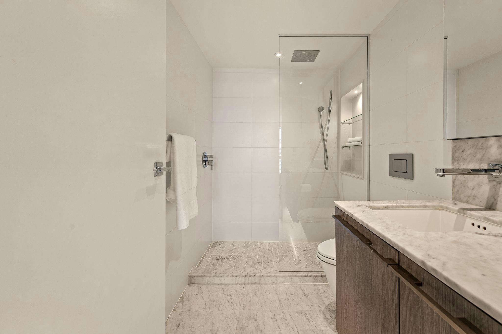 1610-1111 Richards Street, Vancouver, BC, V6B 0S3 - 23
