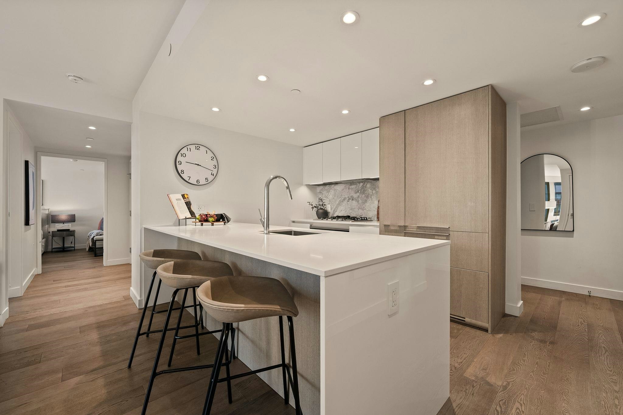 1610-1111 Richards Street, Vancouver, BC, V6B 0S3 - 5