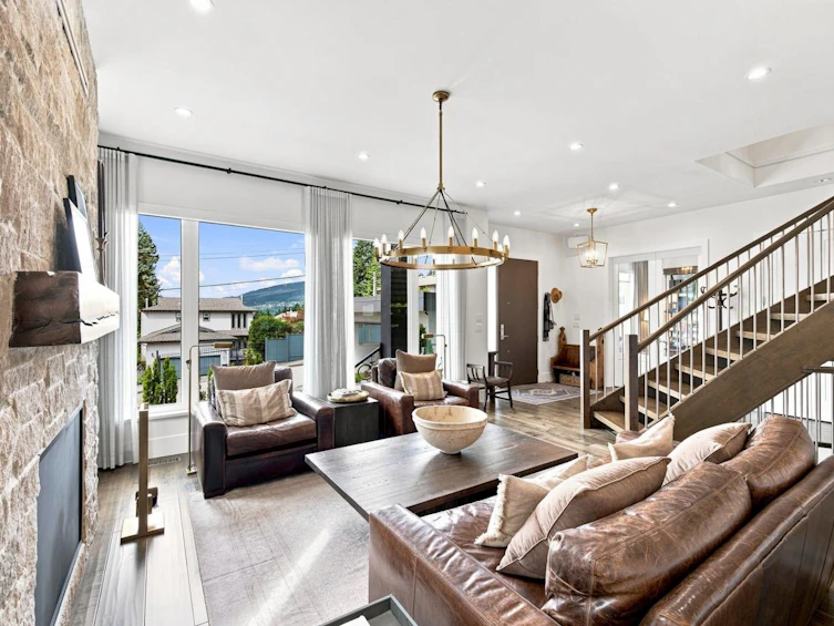 3840 Prospect Road, North Vancouver, BC, V7N 3L4 - 3
