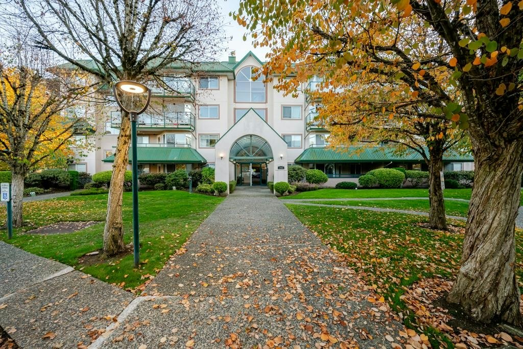 307-2958 Trethewey Street, Abbotsford, BC, V2T 6P6