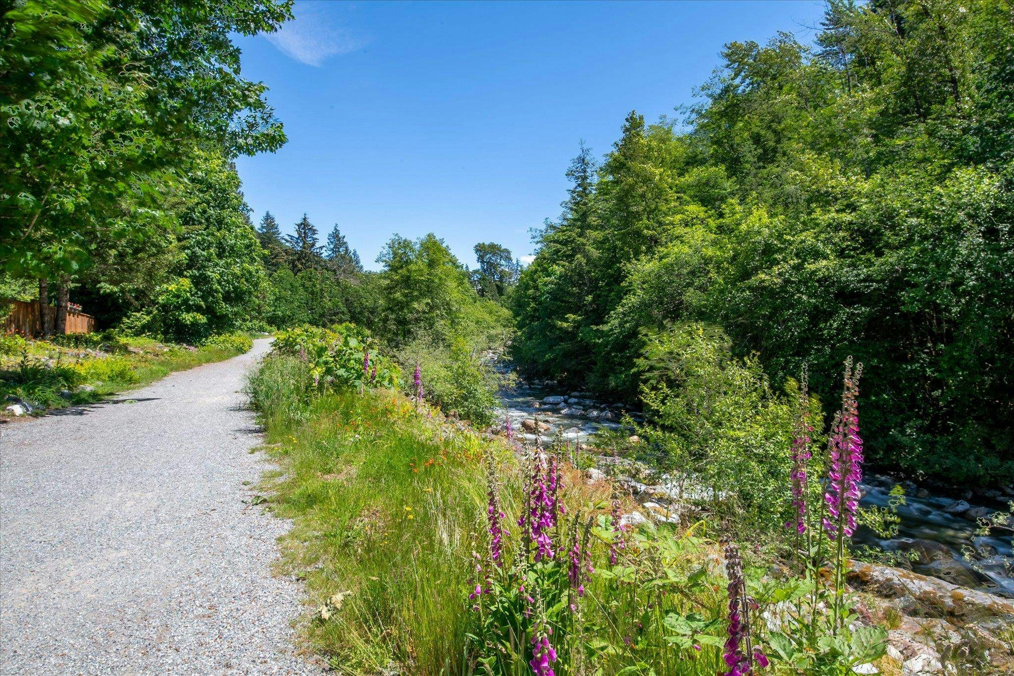 38590 Westway Avenue, Squamish, BC, V8B 0W4 - 38