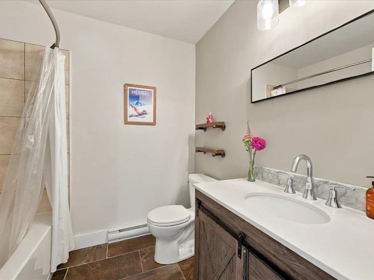 38590 Westway Avenue, Squamish, BC, V8B 0W4 - 24
