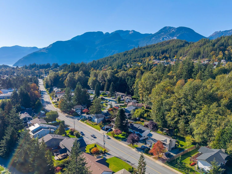 38590 Westway Avenue, Squamish, BC, V8B 0W4 - 36