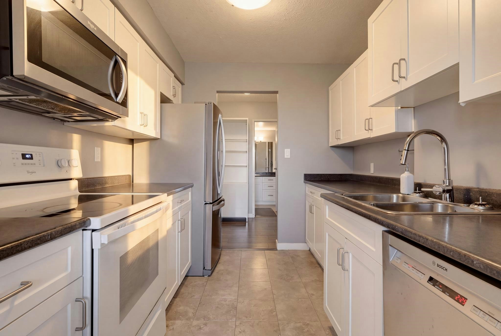 1303-2060 Bellwood Avenue, Burnaby, BC, V5B 4V2 - 11