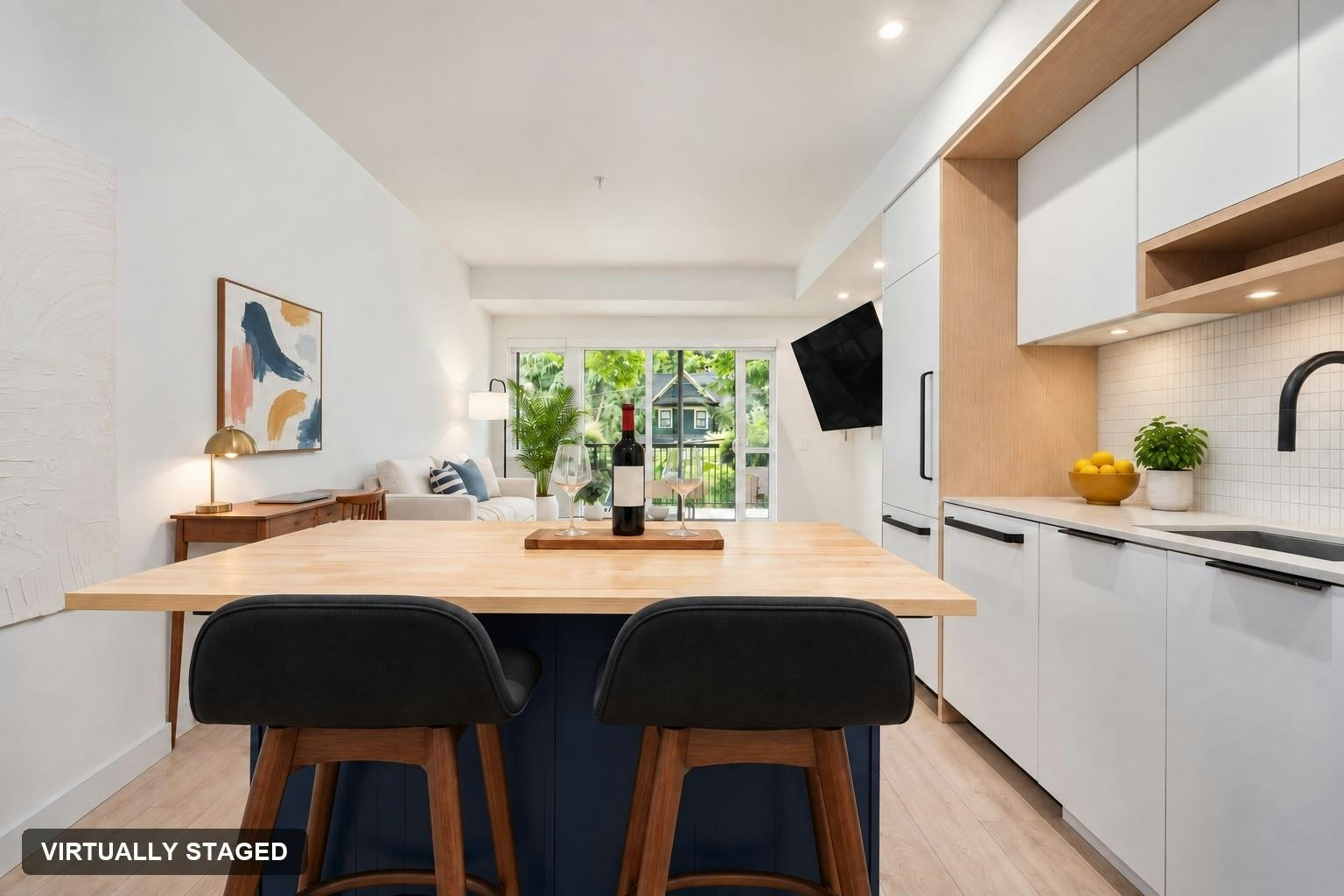 212-2520 Guelph Street - 5