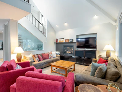 2817 Clifftop Lane - 2
