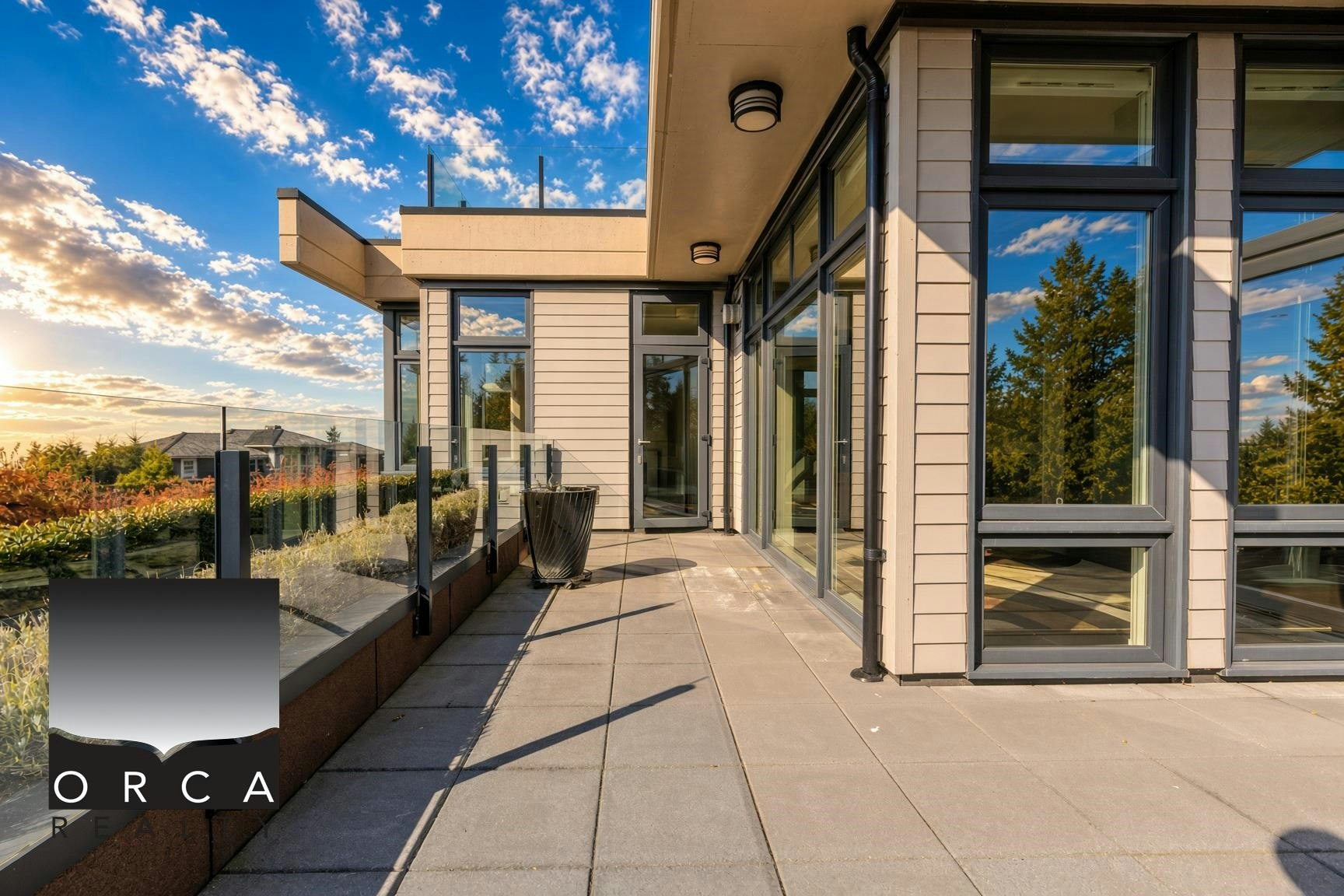 2551 Highgrove Mews, West Vancouver, BC, V7S 0A4 - 3