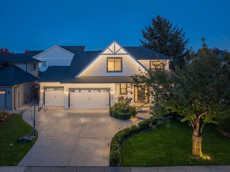 4626 217a Street, Langley, BC, V3A 2N7