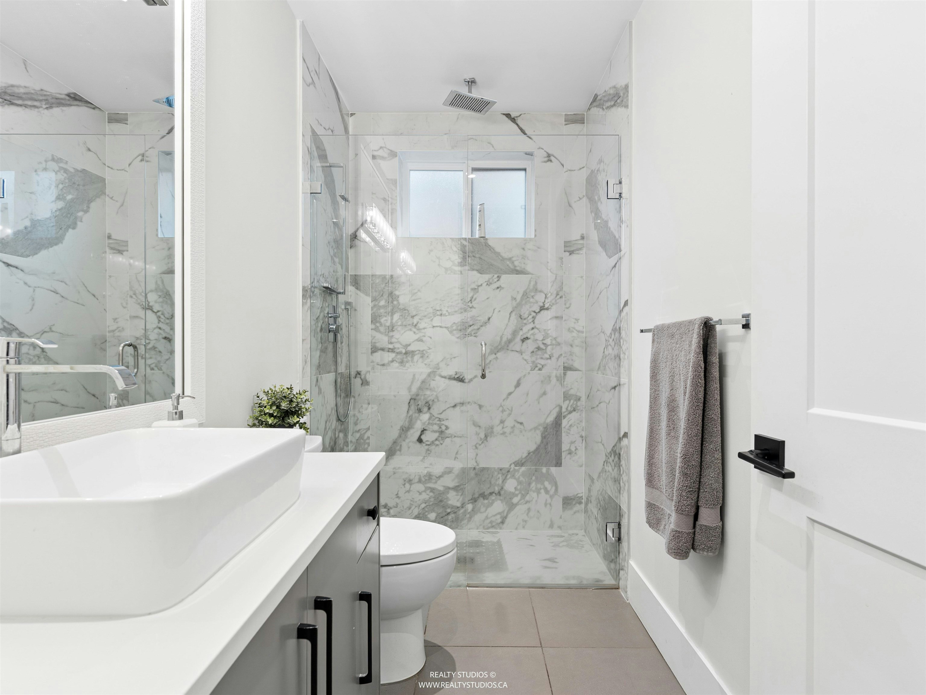797 E 18th Avenue, Vancouver, BC, V5V 1G6 - 12