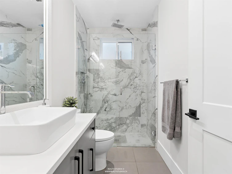 797 E 18th Avenue, Vancouver, BC, V5V 1G6 - 12