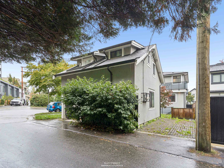 797 E 18th Avenue, Vancouver, BC, V5V 1G6 - 31