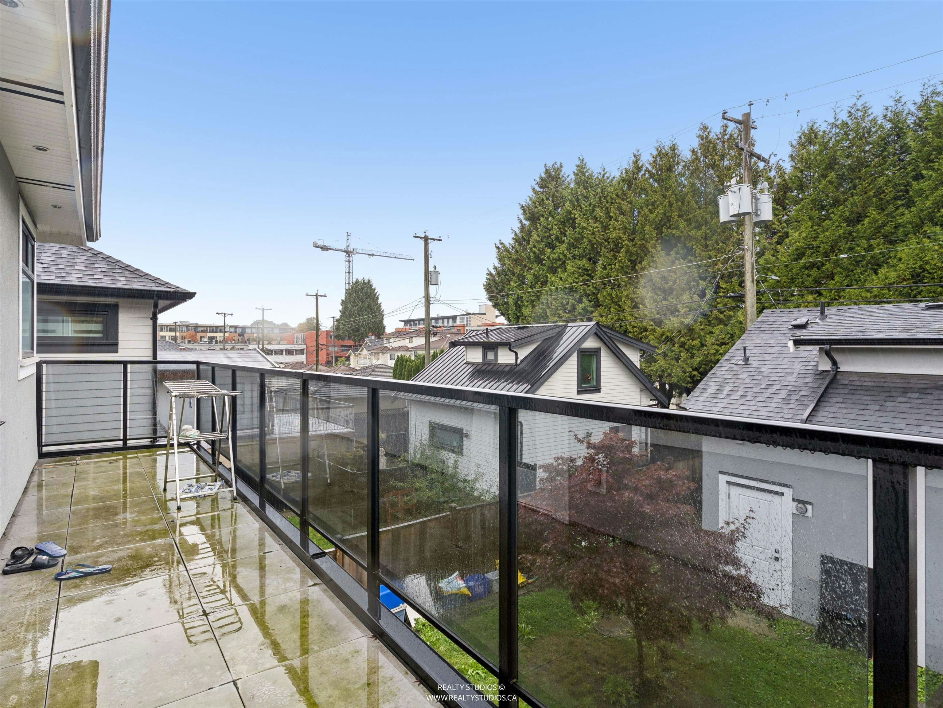 797 E 18th Avenue, Vancouver, BC, V5V 1G6 - 18