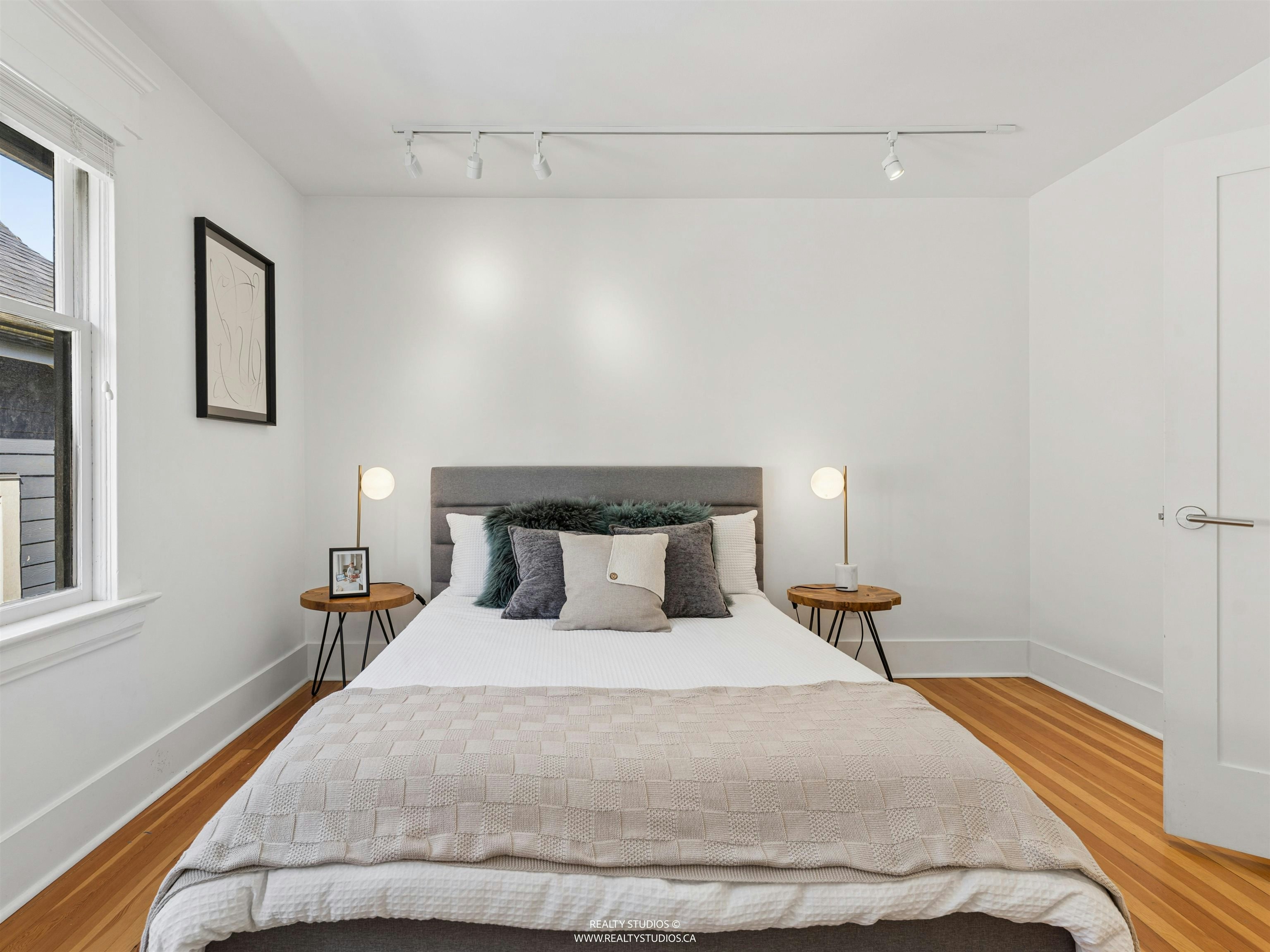 1204 E 14th Avenue, Vancouver, BC, V5T 2P3 - 13