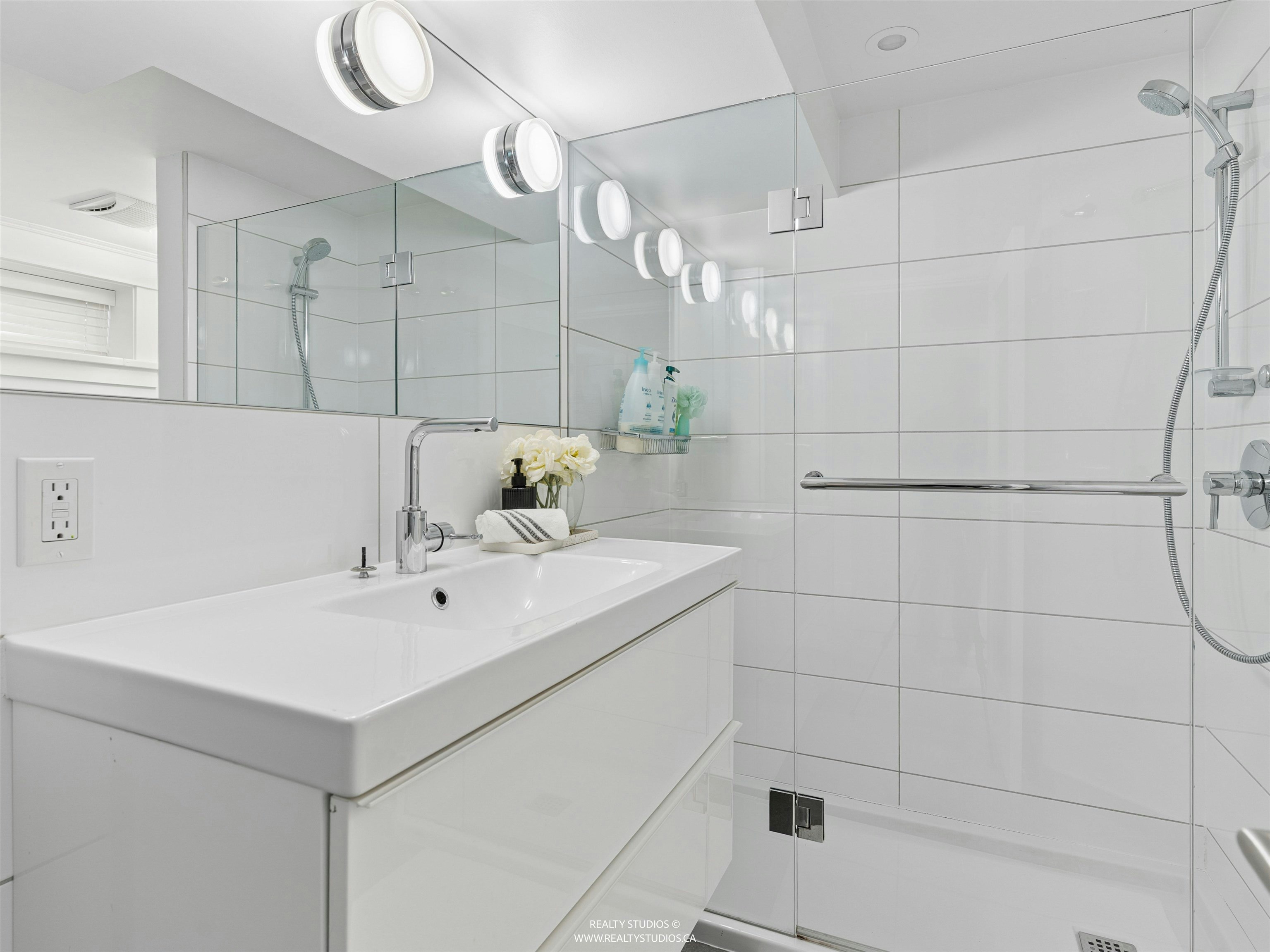 1204 E 14th Avenue, Vancouver, BC, V5T 2P3 - 30