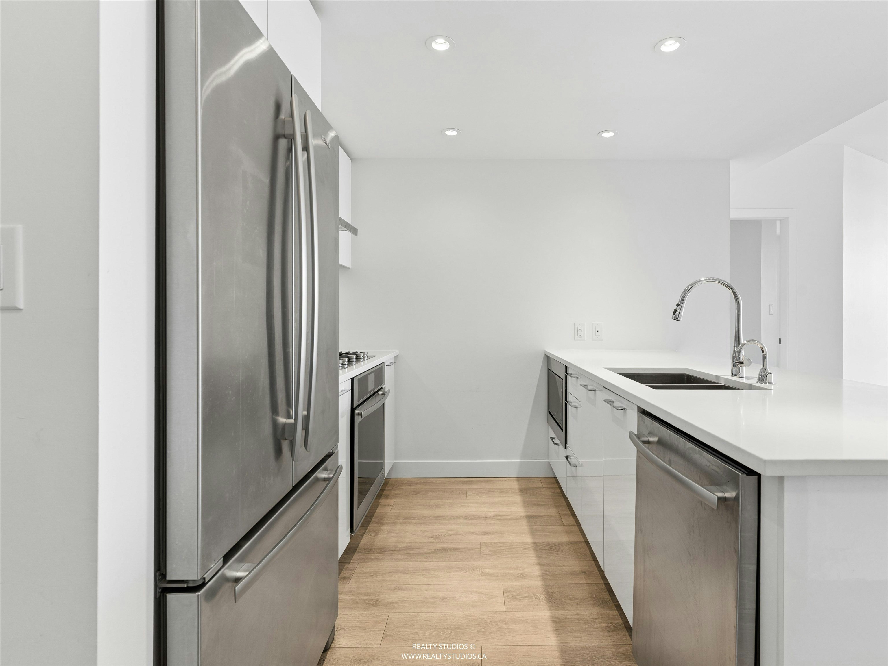 701-3557 Sawmill Crescent - 4