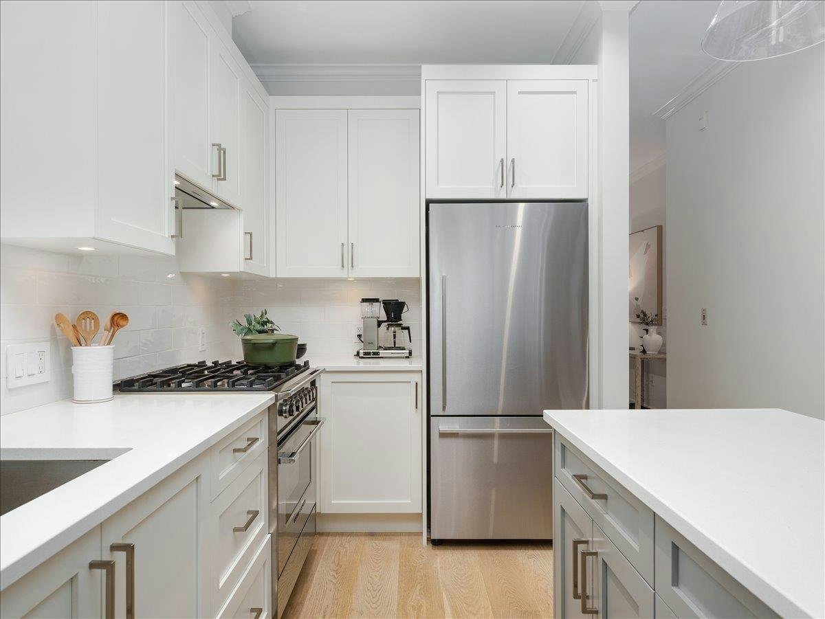 4448 W 8th Avenue, Vancouver, BC, V6R 2A2 - 5