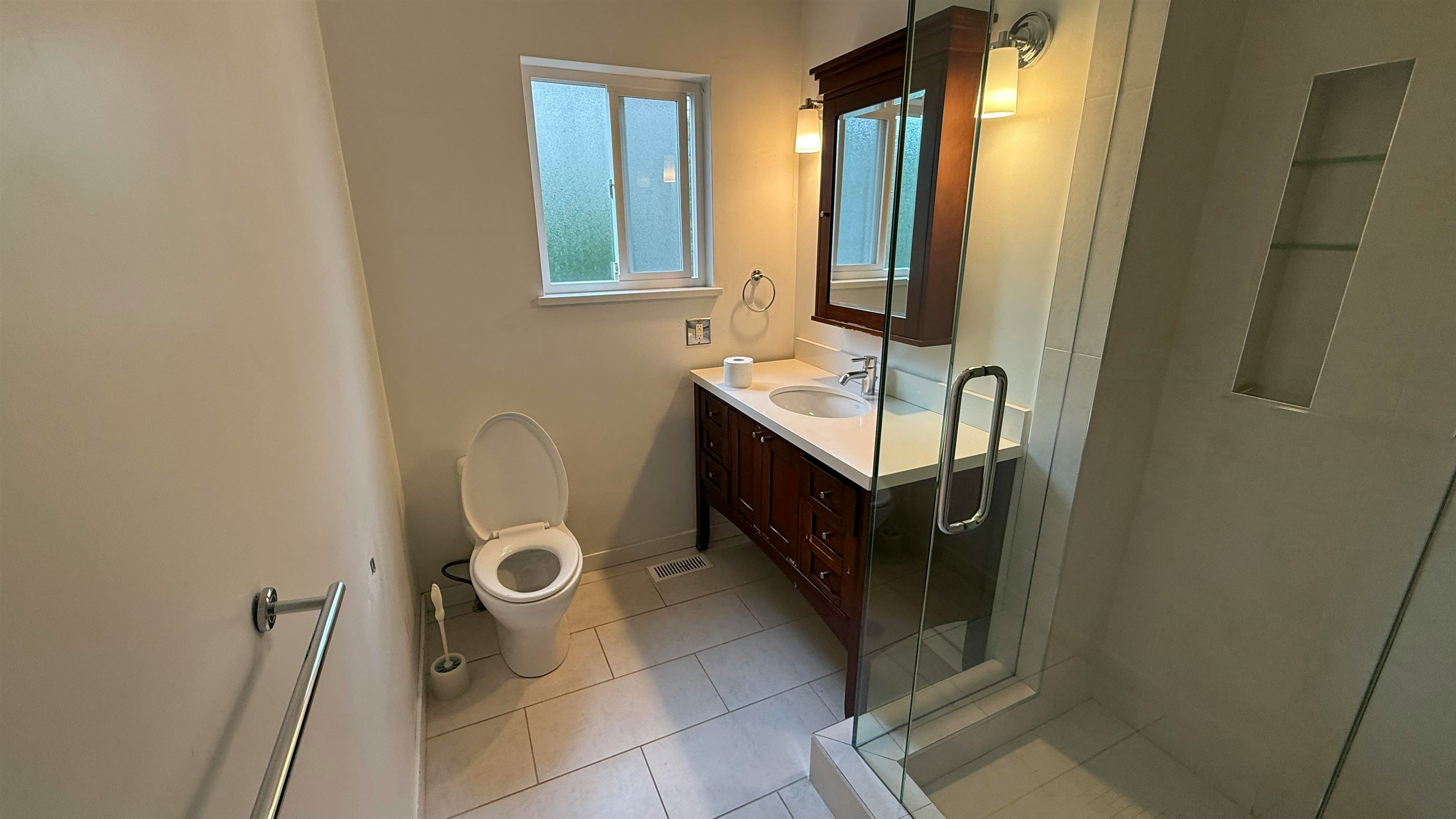 2244 W 32nd Avenue, Vancouver, BC, V6L 2B2 - 9