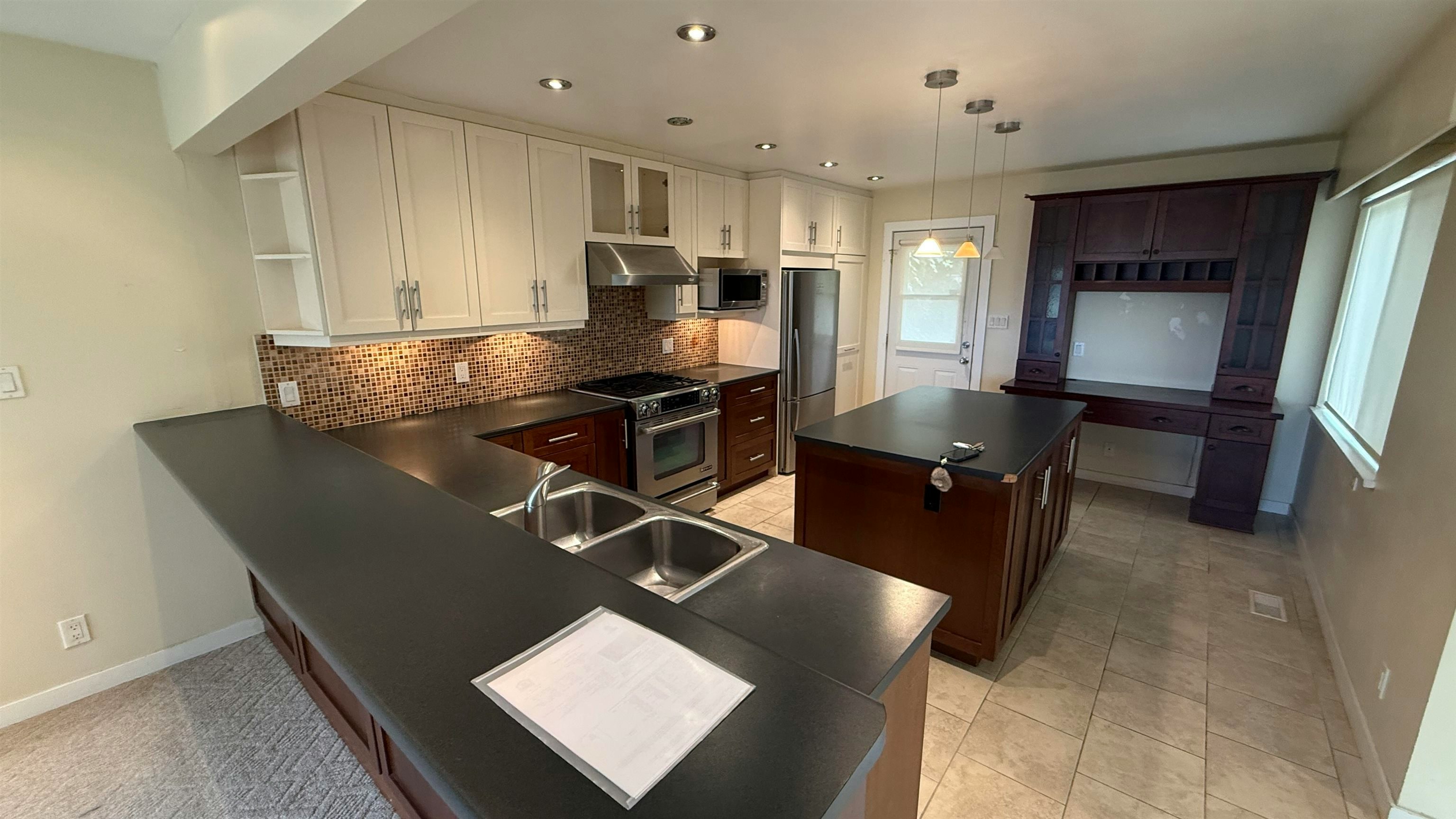 2244 W 32nd Avenue, Vancouver, BC, V6L 2B2 - 14