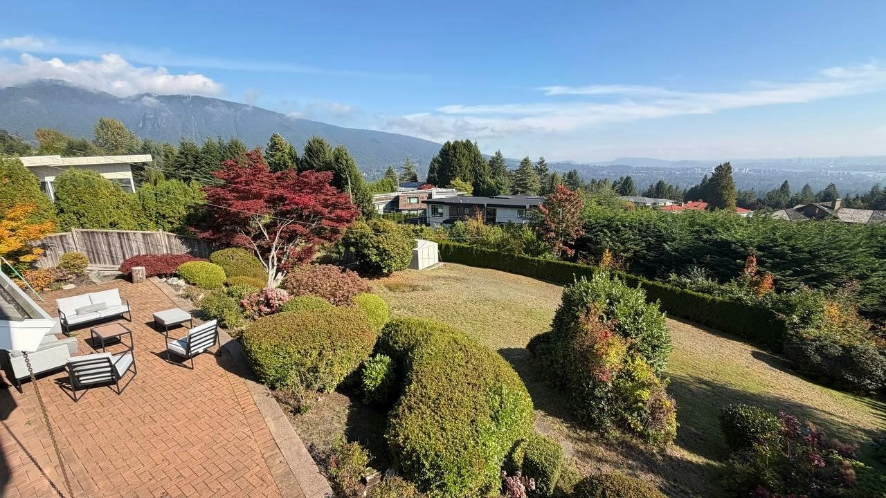 1098 Hillside Road, West Vancouver, BC, V7S 2E9 - 19