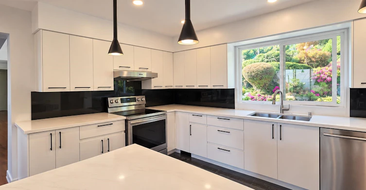 1098 Hillside Road, West Vancouver, BC, V7S 2E9 - 8