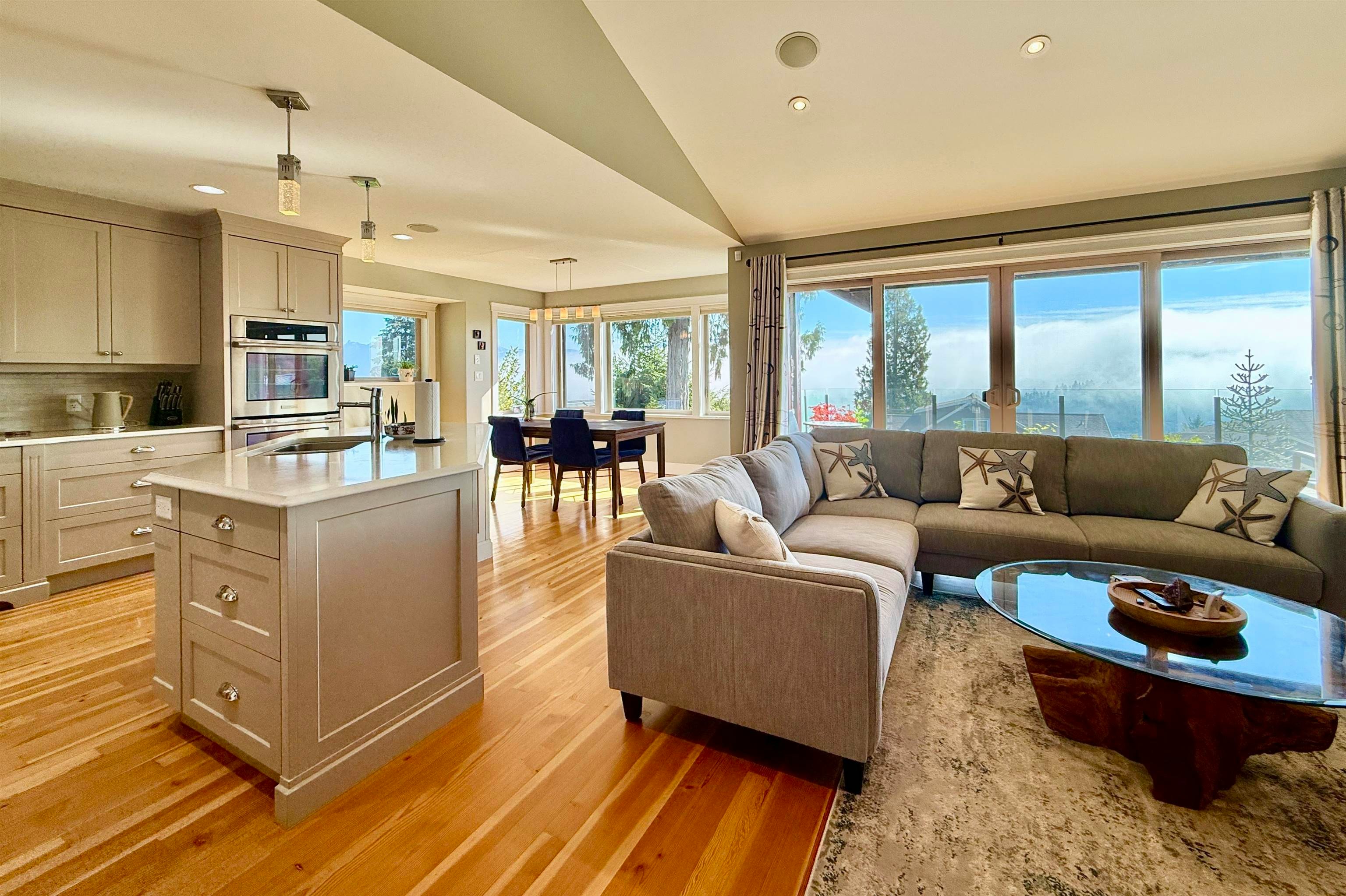 496 Spyglass Place, Gibsons, BC, V0N 1V9 - 10