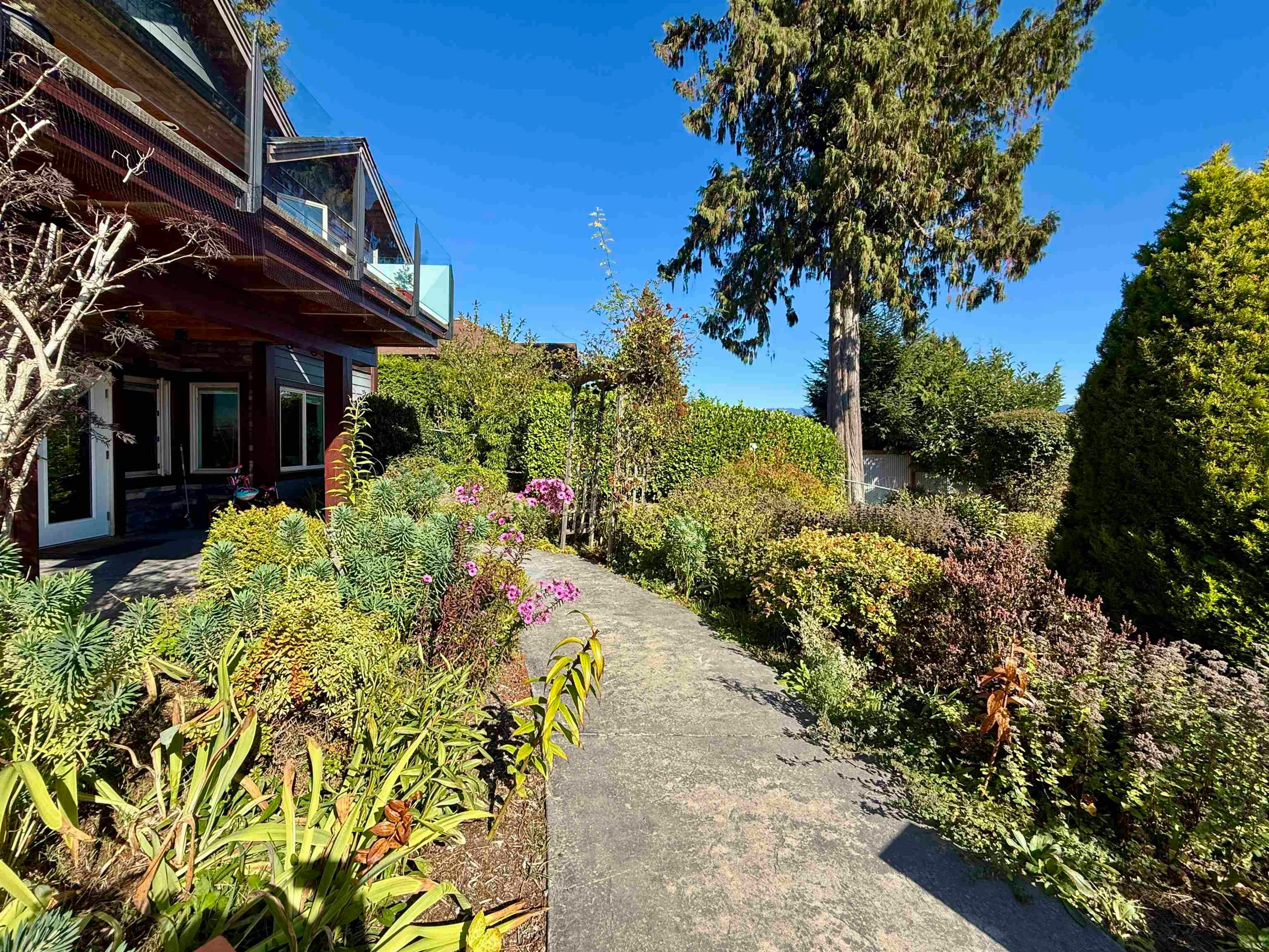 496 Spyglass Place, Gibsons, BC, V0N 1V9 - 36