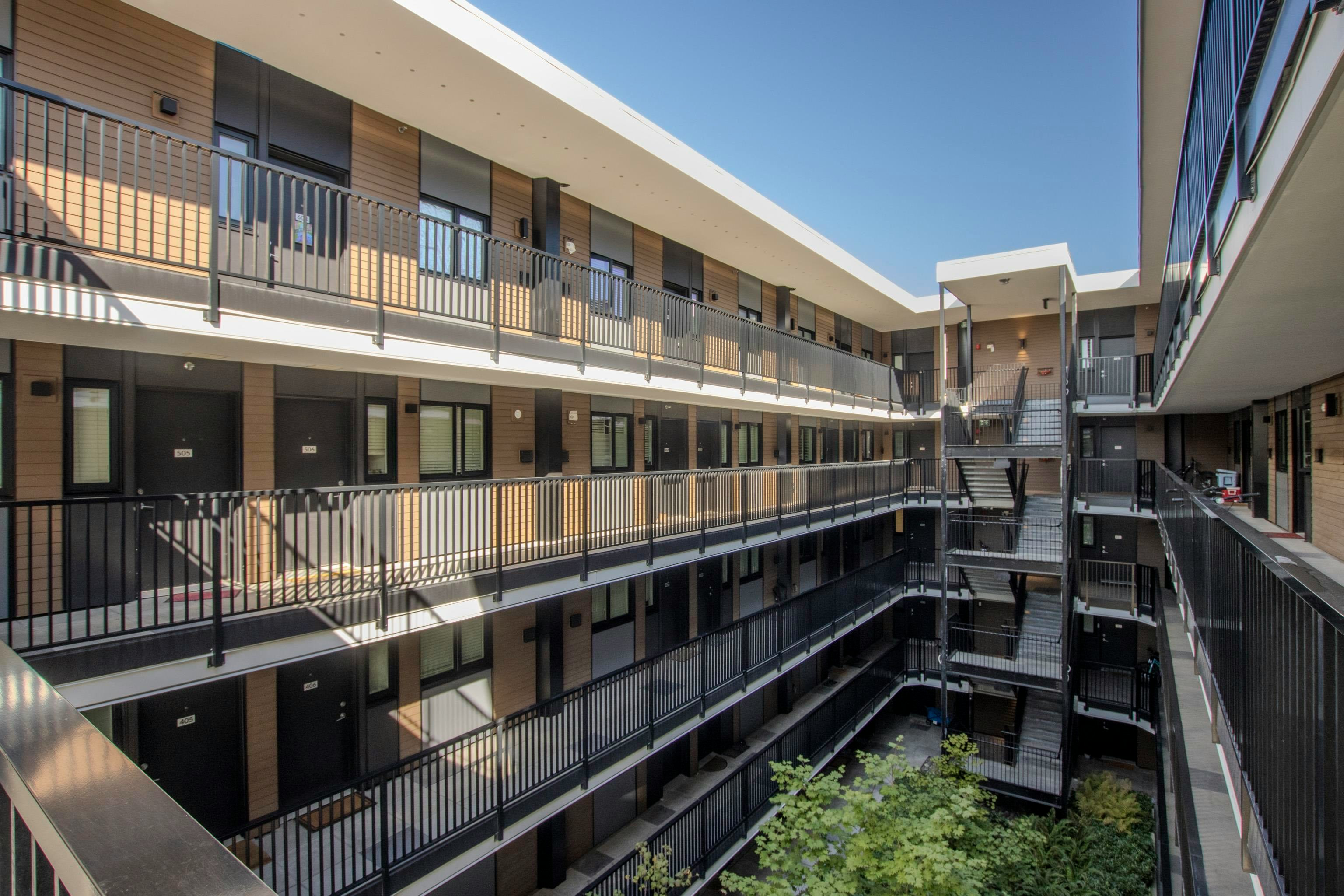 509-1365 Pemberton Avenue - 3
