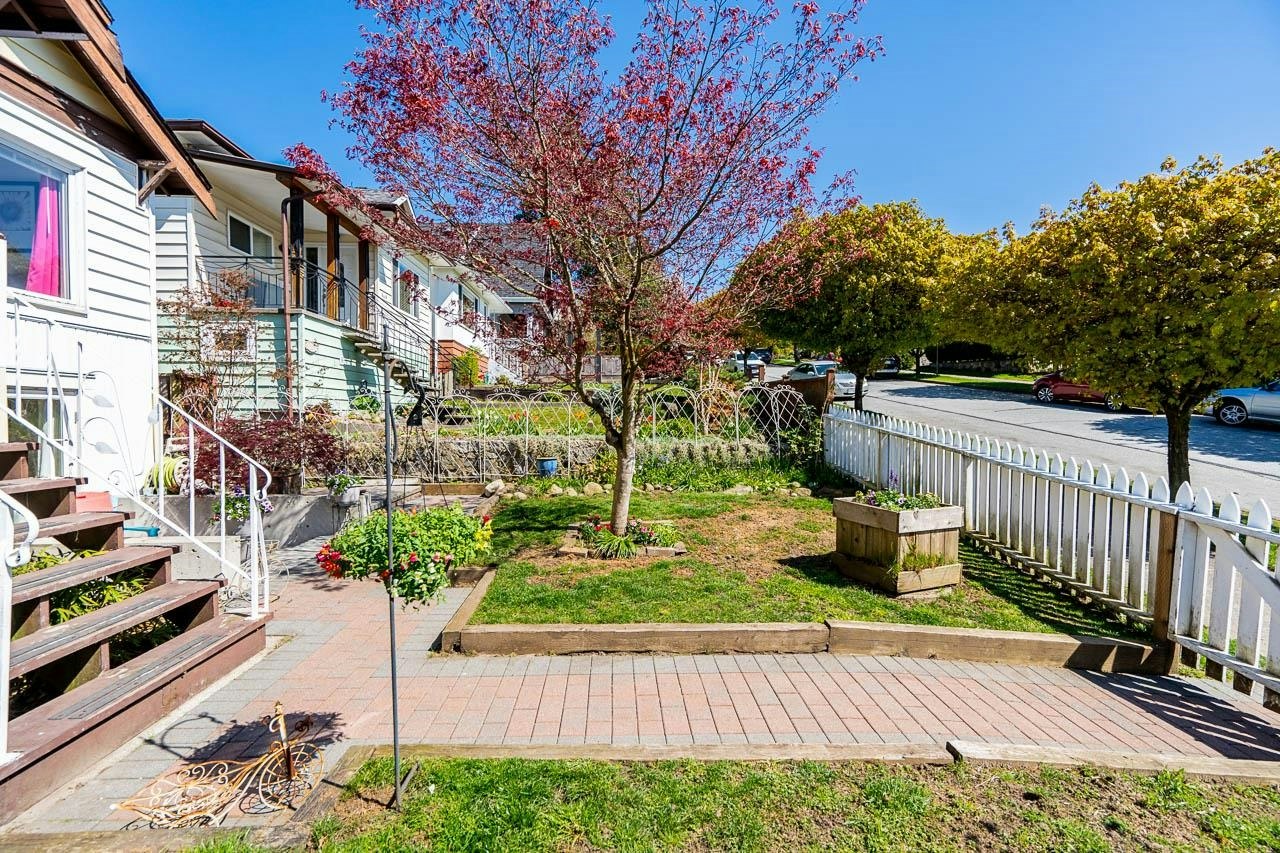 3415 Dundas Street, Vancouver, BC, V5K 1R9 - 34