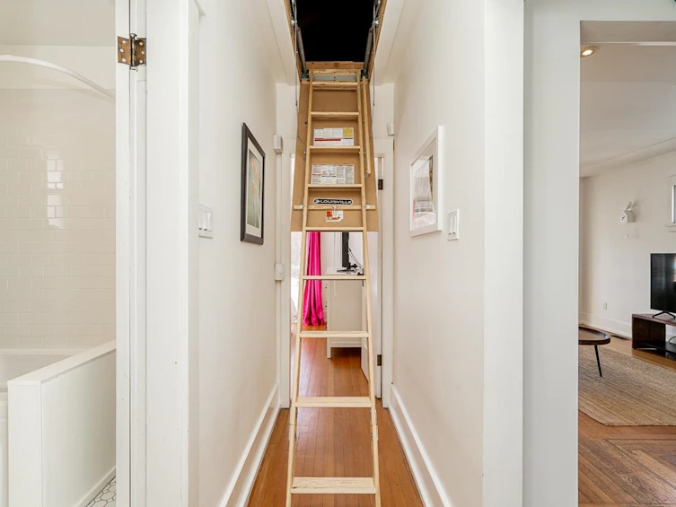 3415 Dundas Street, Vancouver, BC, V5K 1R9 - 22