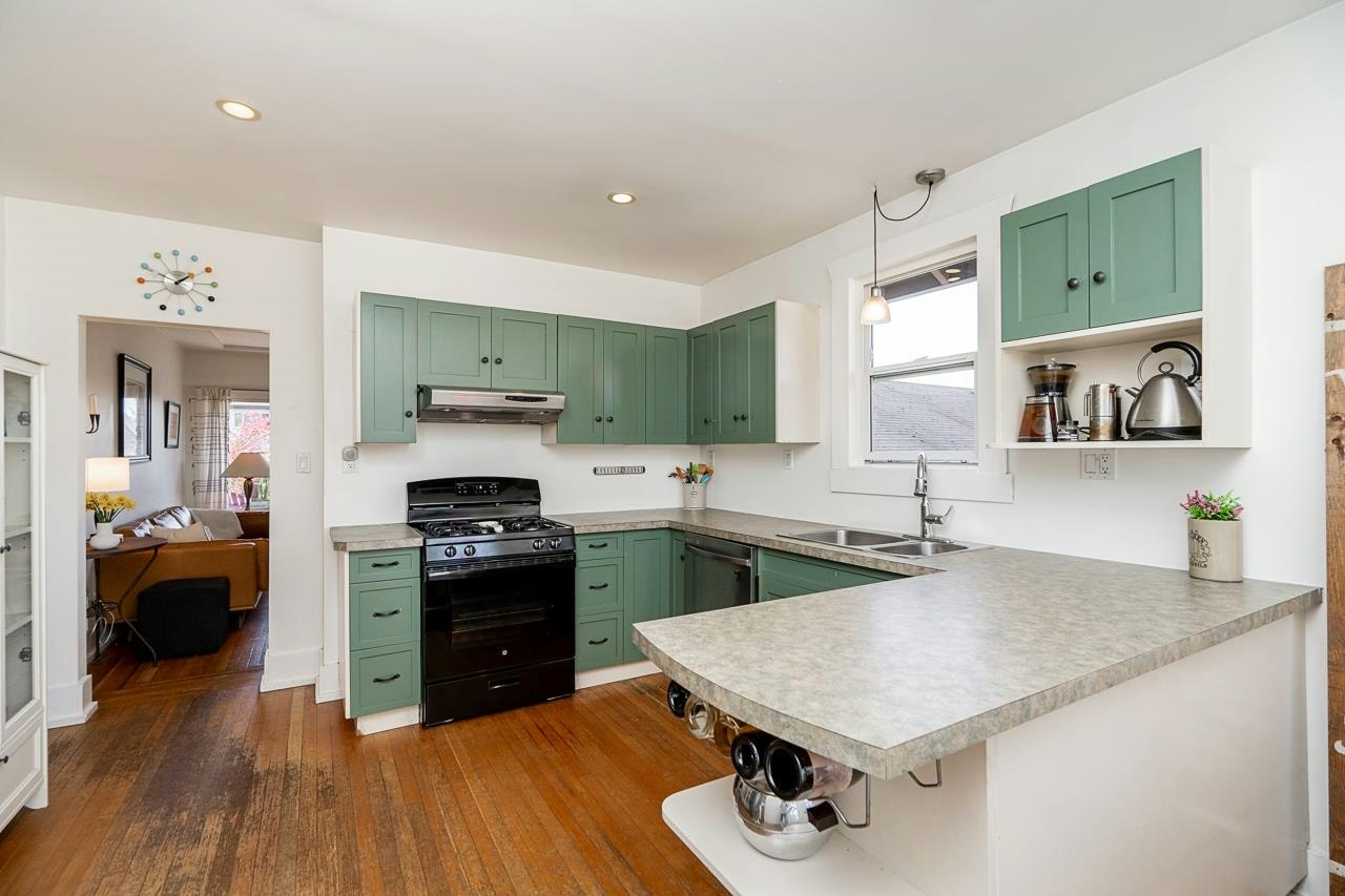 3415 Dundas Street, Vancouver, BC, V5K 1R9 - 13