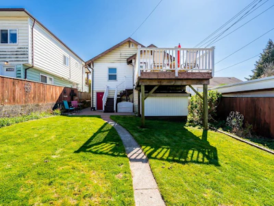 3415 Dundas Street - 4