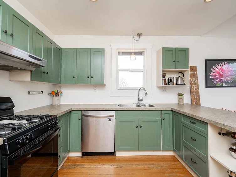 3415 Dundas Street, Vancouver, BC, V5K 1R9 - 12