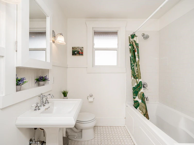 3415 Dundas Street, Vancouver, BC, V5K 1R9 - 21