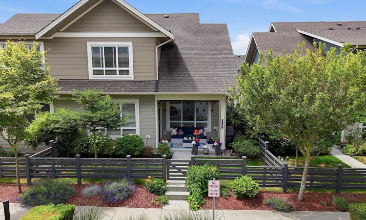204-1816 Osprey Drive