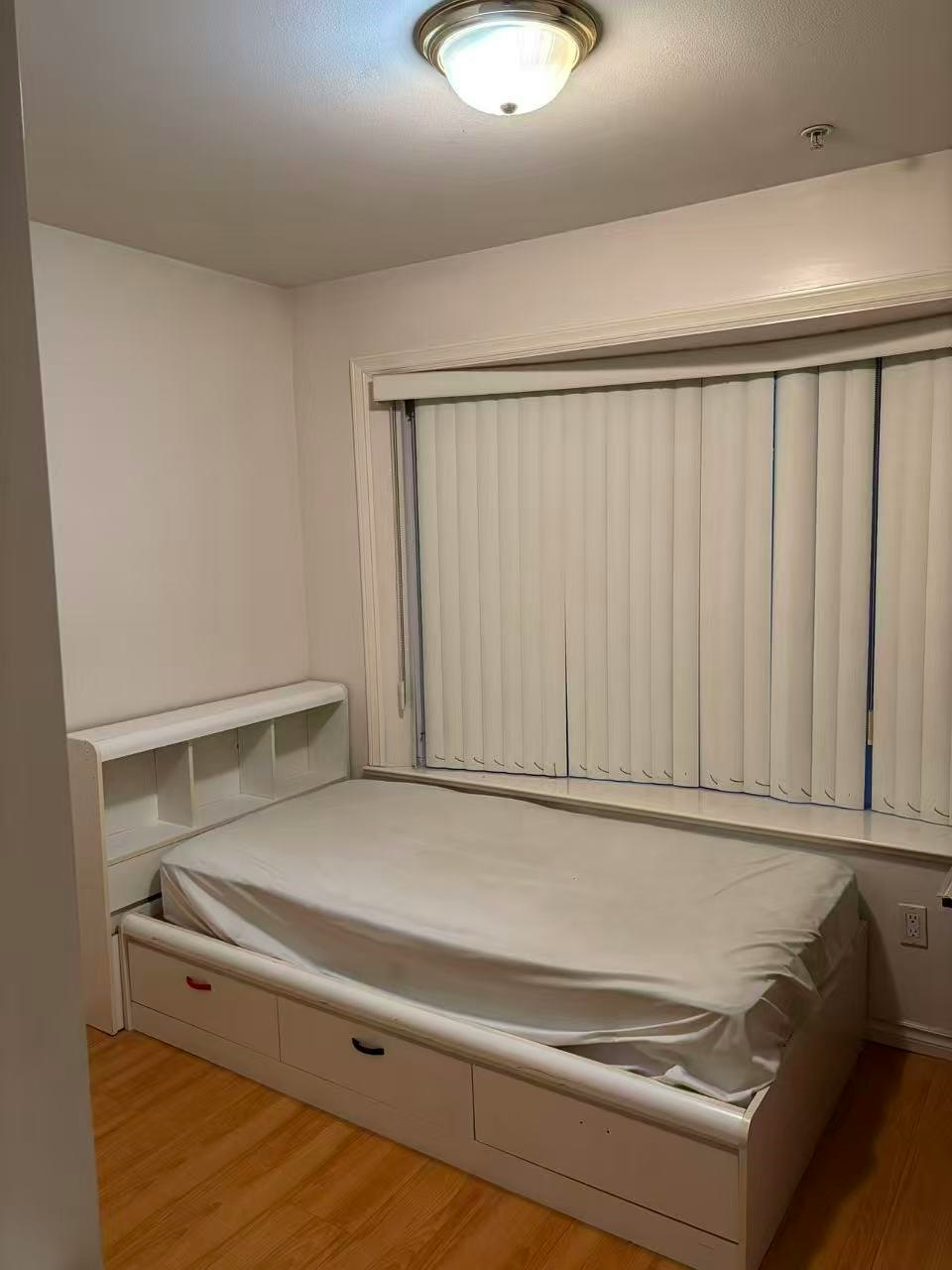 2000 East 2nd Avenue, Vancouver, BC, V5M 1E3 - 2
