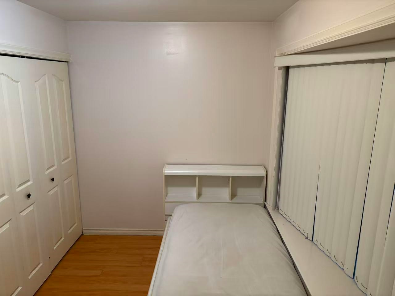 2000 East 2nd Avenue, Vancouver, BC, V5M 1E3 - 3